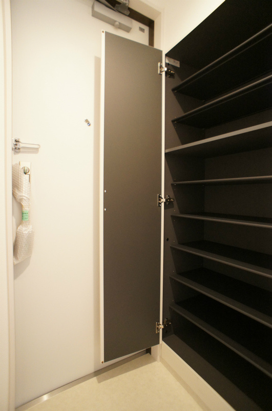 リブリ・VIENTOの玄関