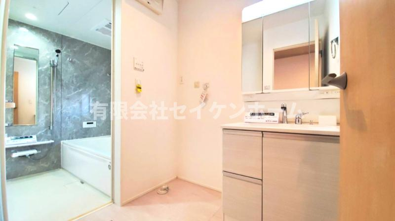 比企郡小川町　新築住宅　小川駅徒歩17分の洗面所|ゆったりとスペースのある洗面所