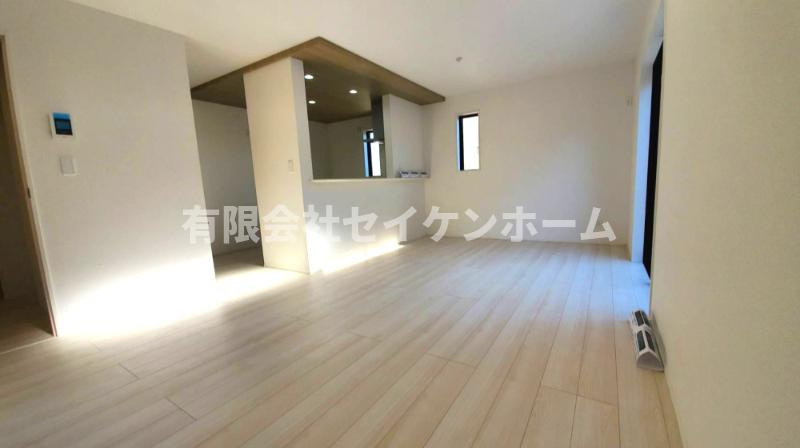 比企郡小川町　新築住宅　小川駅徒歩17分の居間・リビング