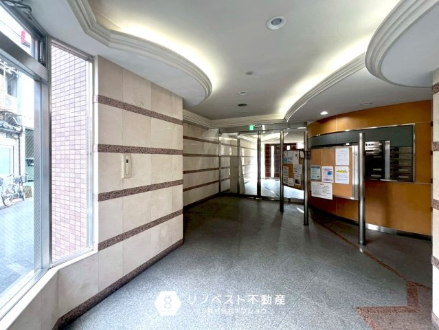 クレールメゾン今里ヴィサージュのエントランス|綺麗に管理されているエントランスです！気持ちよく生活ができそうですね！