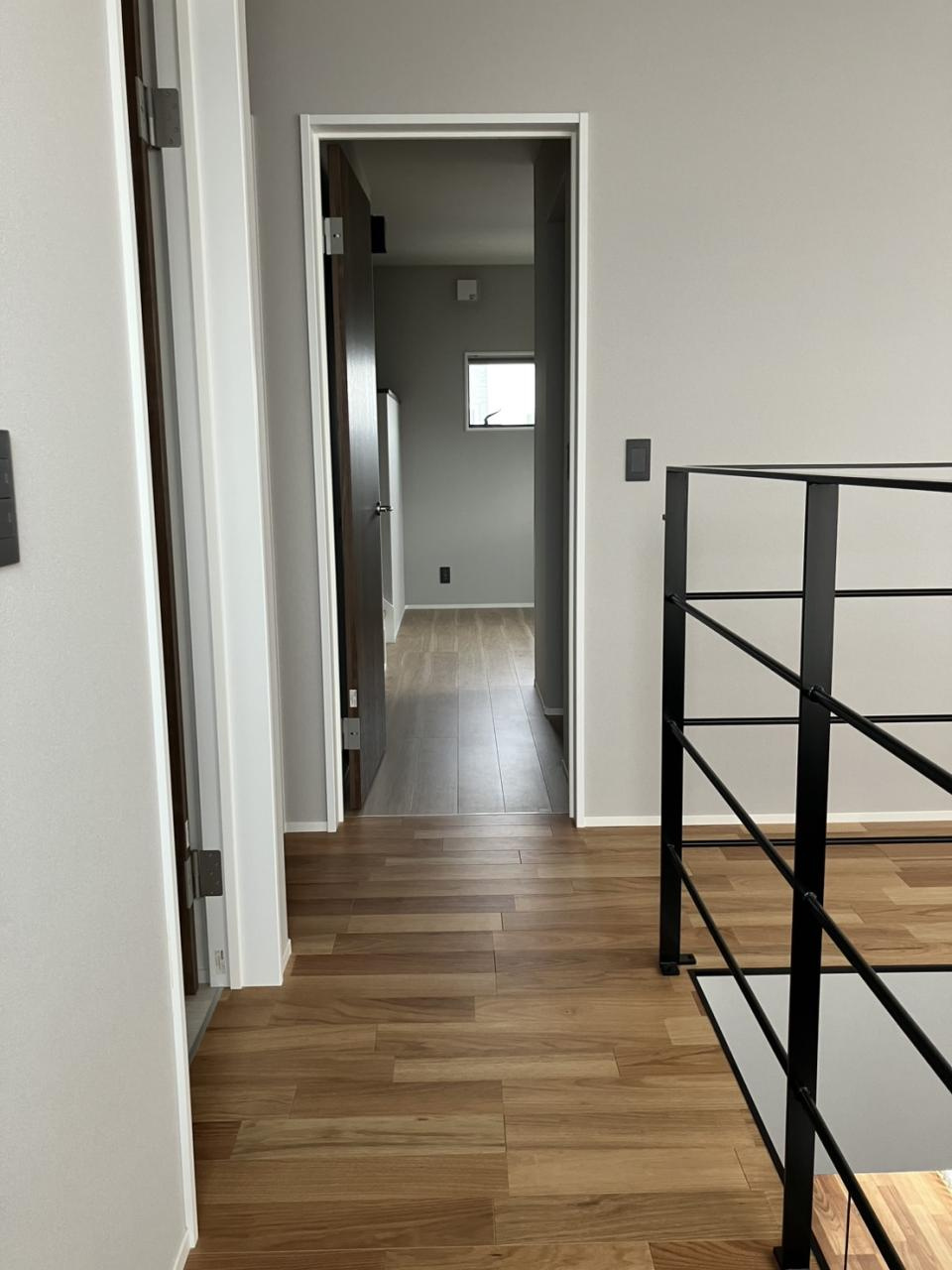 【No.7570】安長/築浅/3LDK/収納豊富☆の内装|階段からリビングが見える「家族のつながりが見える間取り」