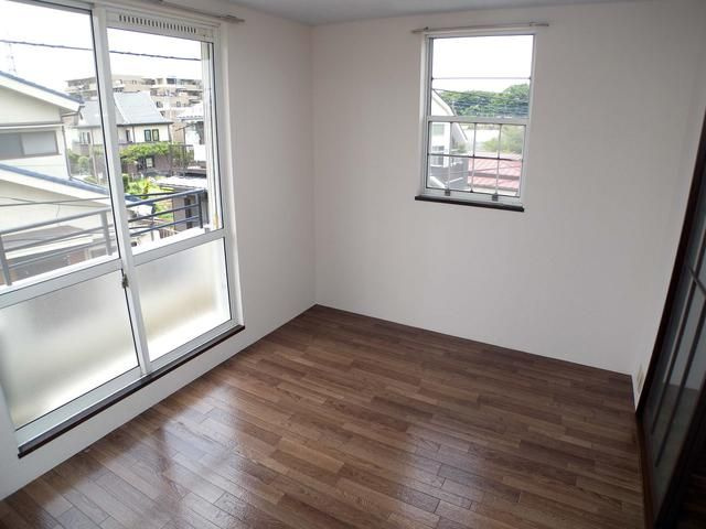 第２ハシバハイツの洋室