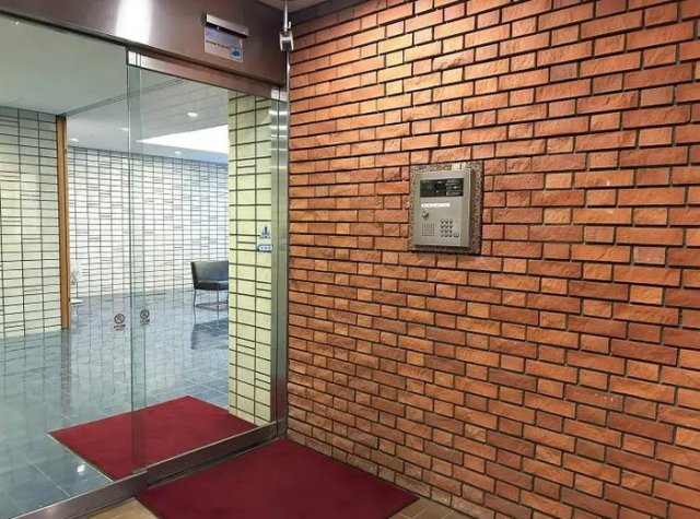 【エントランス】