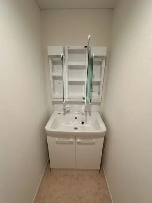 【独立洗面台】