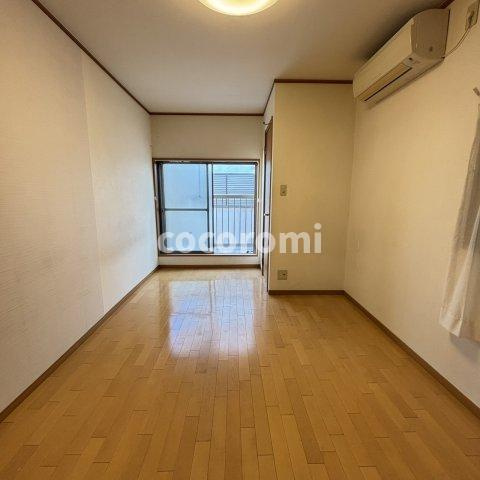 守口市藤田町メゾネット2階の居間・リビング