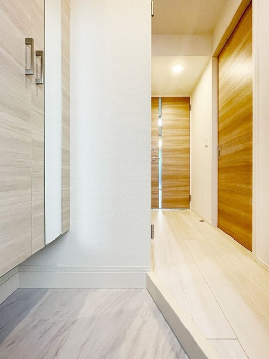 ルリアン北小岩Ⅲの玄関