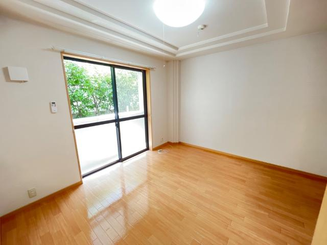 Ａｐｒｉｃｏｔ　Ｊａｍ（アプリコットジャム）の洋室|洋室