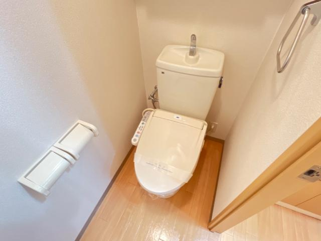 Ａｐｒｉｃｏｔ　Ｊａｍ（アプリコットジャム）のトイレ|温水暖房便座機能付き