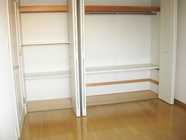 大阪市此花区高見１丁目の賃貸マンションの収納