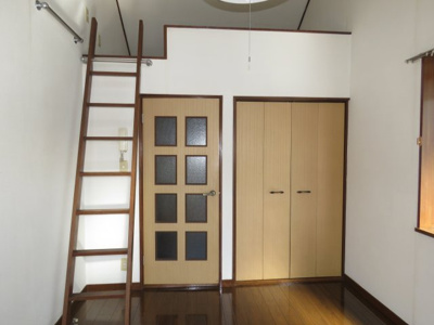 【洋室】 | メゾンブルーリボン