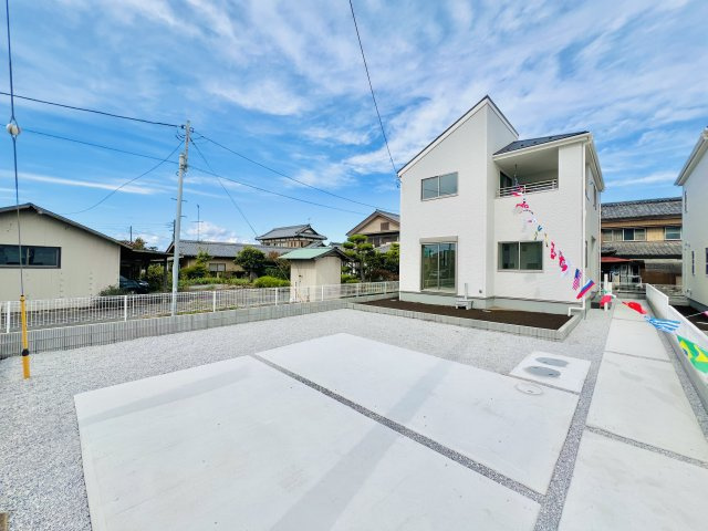 太田下田島町の前面道路含む現地写真|駐車スペース3台以上可♪