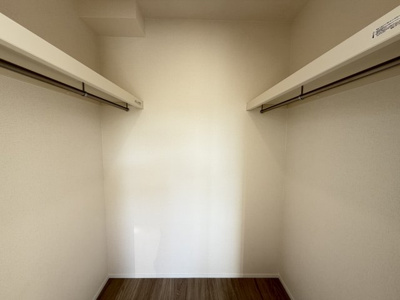 【収納】 | うるま市赤野（全3棟）C号棟 | C号棟　洋室7帖＋WIC付き♪