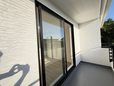 【バルコニー】 | うるま市赤野（全3棟）C号棟 | C号棟　インナーバルコニー♪