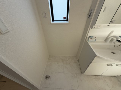 【ランドリースペース】 | うるま市赤野（全3棟）C号棟 | C号棟　洗濯機置き場♪