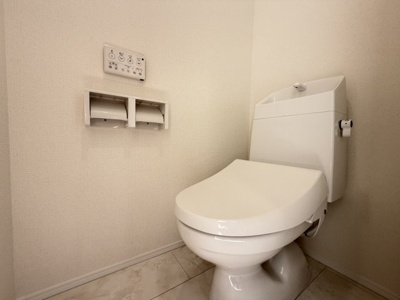 【トイレ】 | うるま市赤野（全3棟）C号棟 | C号棟　温水洗浄便座♪