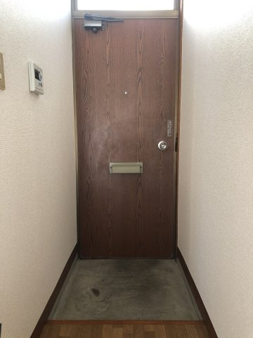菅原荘の玄関