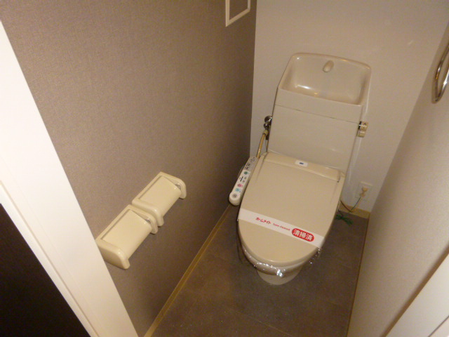 カーサ　ソレイユのトイレ|シャワー付きトイレ