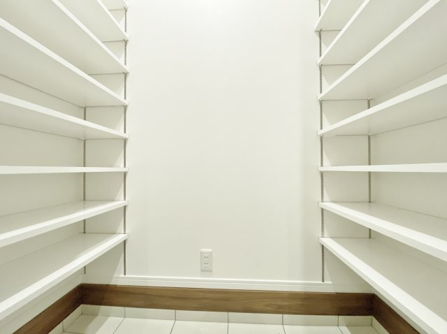 杉並区荻窪2丁目 全2棟 A号棟の収納|靴はもちろんベビーカーやお子さんの遊び道具なども収納いただけます