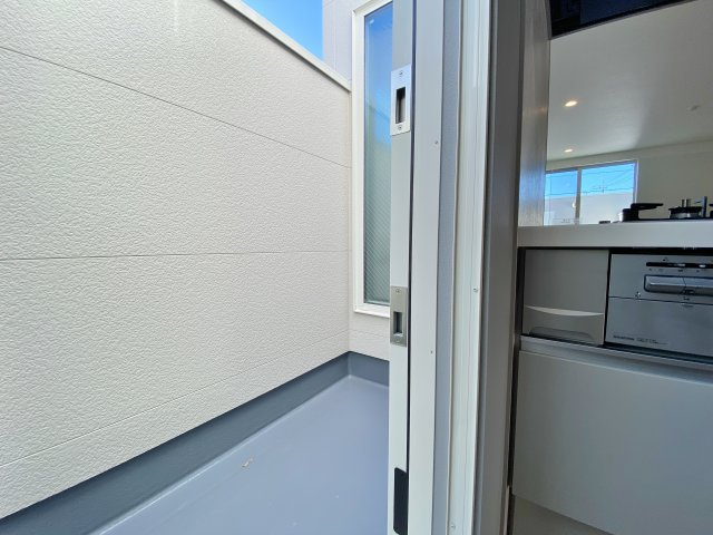 杉並区荻窪2丁目 全2棟 A号棟のバルコニー|キッチン横にはセカンドバルコニーがございます