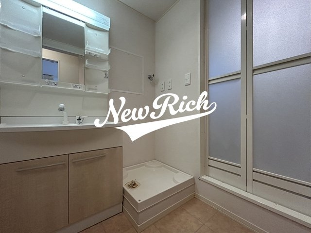 前橋市樋越町のアパートの独立洗面台