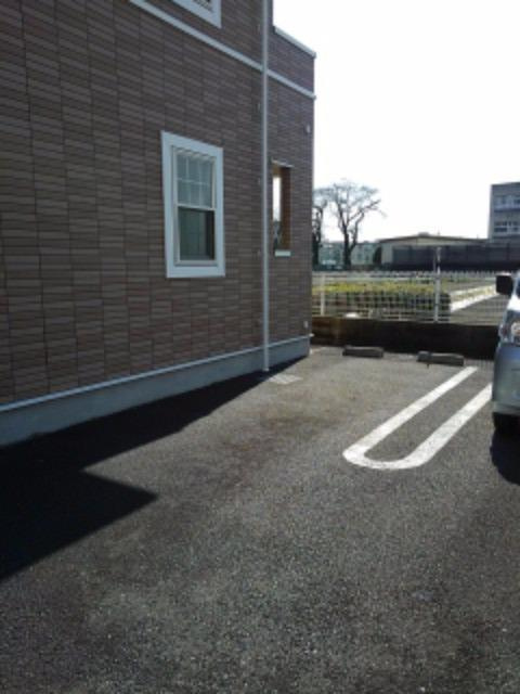 ソレイユ・ルヴァンの駐車場