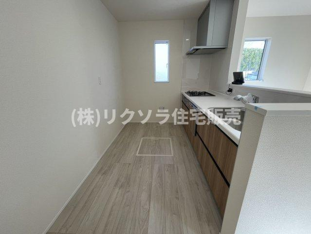 太秦東が丘　新築一戸建てのダイニング|LDK16.2帖
■物件内覧・資金計画相談・住宅ローン相談、リフォーム相談、お問合せ受付中■
※当日・翌日のご内覧、ご相談はお電話でのお問合せがスムーズです！