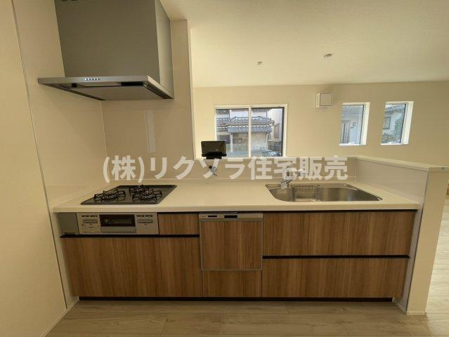 太秦東が丘　新築一戸建てのキッチン|■物件内覧・資金計画相談・住宅ローン相談、リフォーム相談、お問合せ受付中■
※当日・翌日のご内覧、ご相談はお電話でのお問合せがスムーズです！