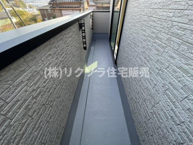 太秦東が丘　新築一戸建てのバルコニー|■物件内覧・資金計画相談・住宅ローン相談、リフォーム相談、お問合せ受付中■
※当日・翌日のご内覧、ご相談はお電話でのお問合せがスムーズです！