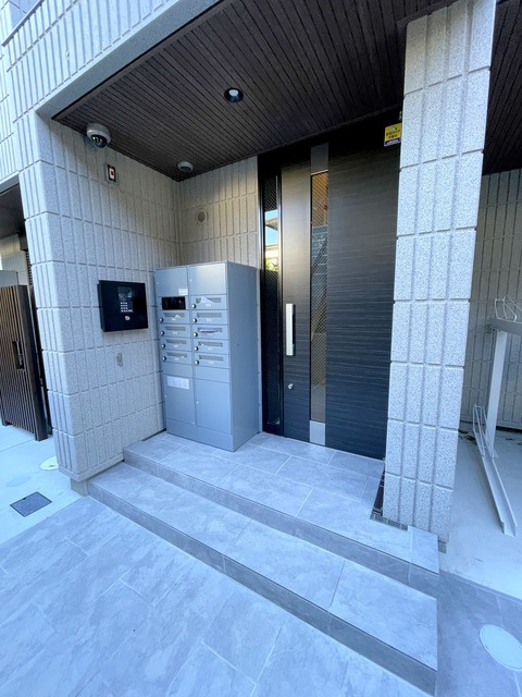 サンライト　コートのエントランス|★オートロック完備★