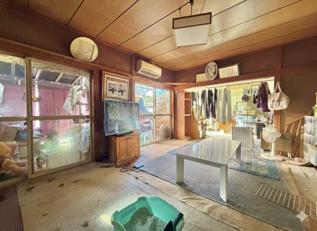 古河市仁連中古物件の居間・リビング