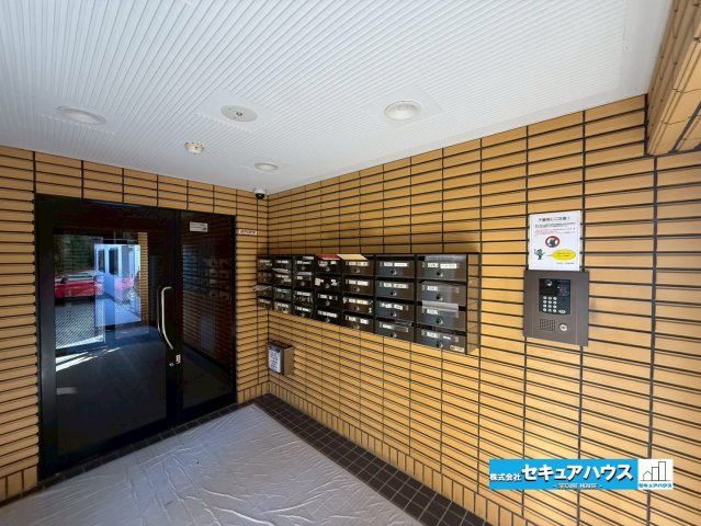 ユニオンシンワハイツ豊明のエントランス|【防犯】
♦オートロック、TVモニター付きインターホンで安心です♪　　　　　　　　　　　　　　　　　　　　　　　　　　　　　　　　　　　　　　　　　　　　　　　　　　　　　　　　　　　　　　　　　　　