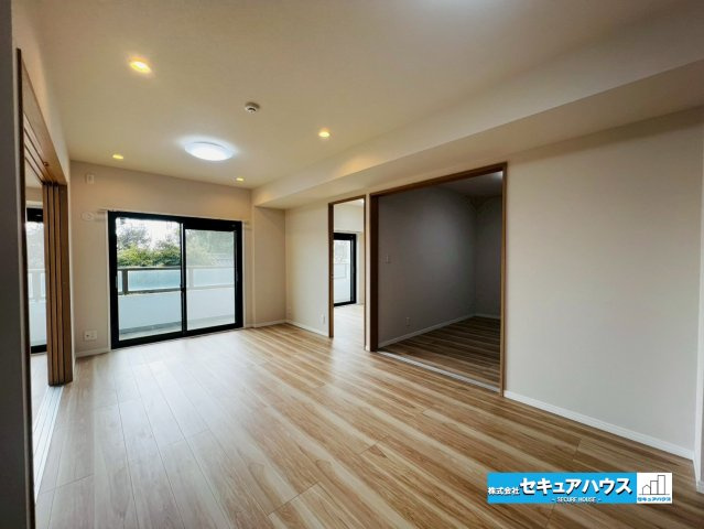 ユニオンシンワハイツ豊明の駐車場|事前予約にて現地ご見学いただけます！お気軽にお問い合わせください♪
■株式会社　セキュアハウス■
住宅ローンに強く、知識、経験豊富なスタッフ在籍
お客様に寄り添い、ご成約後もサポート致します。