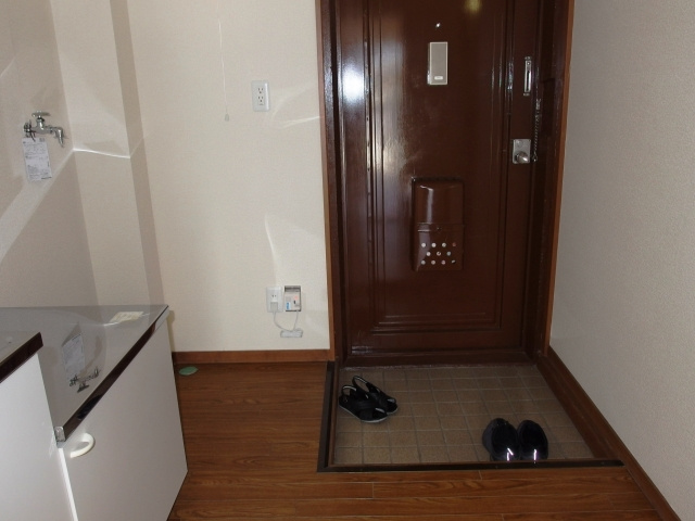 サンライズ深津の玄関