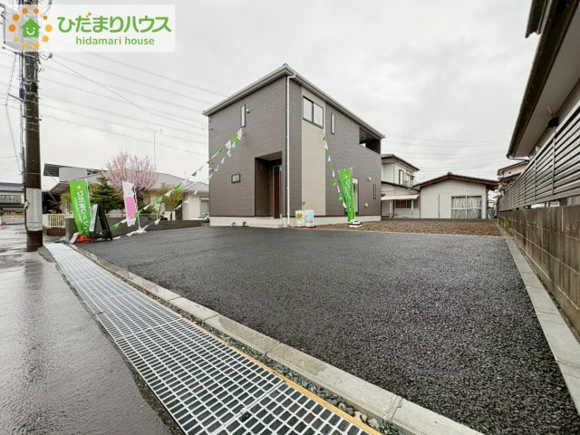 ひたちなか市高野第7　新築戸建の駐車場|マイホームなら駐車場代がかかりません。しかも、自宅の駐車場で洗車ができます！今までコイン洗車に行っていた手間も省けて、節約にもつながります(^^♪