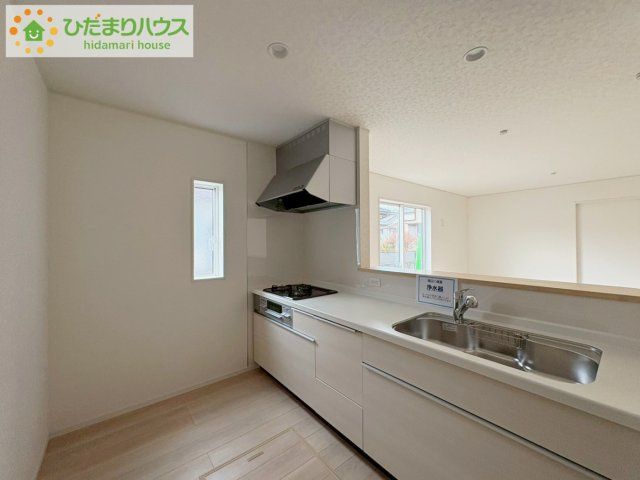ひたちなか市高野第7　新築戸建のキッチン|リビングを見渡せるキッチンはお子様を見ながらでも料理が出来て安心ですね☆