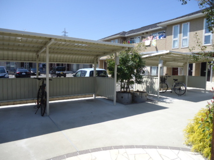 アクア・ミル Ａの駐車場