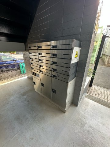 【その他共用部分】 | カサグランデMOTOKI | 敷地内ごみ置き場でごみ出しもらくらく～♪忙しい社会人さんや主婦さんにもうってつけ！
