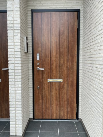 Soleil八橋のエントランス|玄関ドア