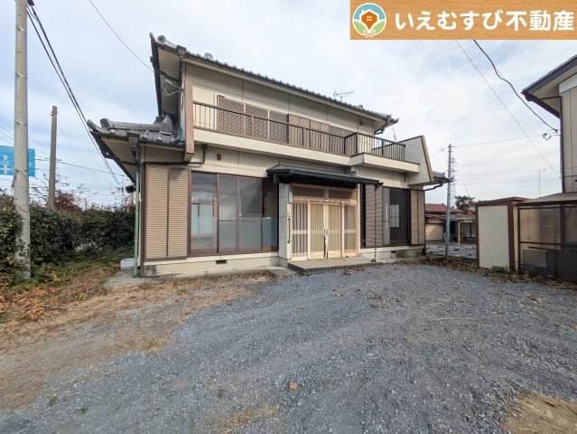 熊谷市市ノ坪　中古戸建の駐車場
