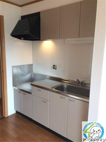 メゾン・シャルマン・エルのキッチン|パース写真