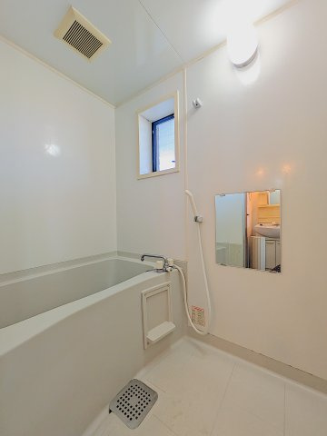 ハピネスの浴室