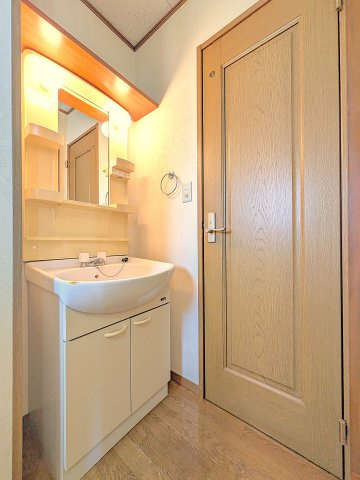 ハピネスの洗面所