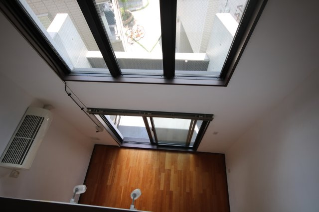 【バルコニー】