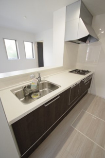 【キッチン】 | 【仲介手数料無料！！】八王子市鹿島　新築戸建て（全2棟）2号棟　5299万円