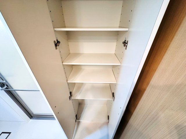 【収納】 | ライオンズガーデン成増ヴィスタヒルB棟　（成増店） | 洗面所収納付き