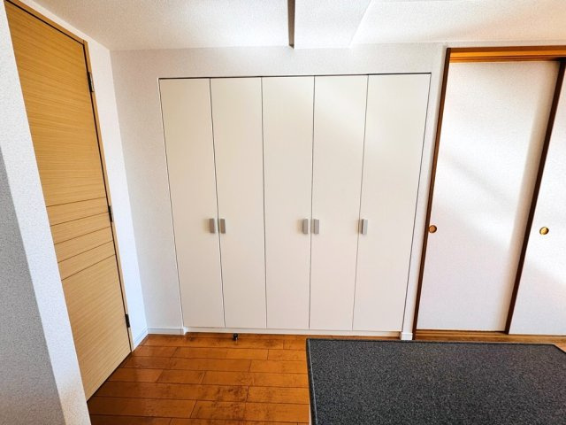 【収納】 | ライオンズガーデン成増ヴィスタヒルB棟　（成増店） | リビング収納付き