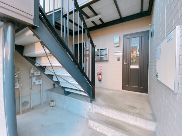 半田市土井山町　グリーンハイツ土井山A/Bの玄関