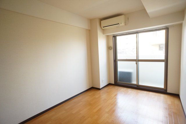 インペリアル奈良大宮の居間・リビング