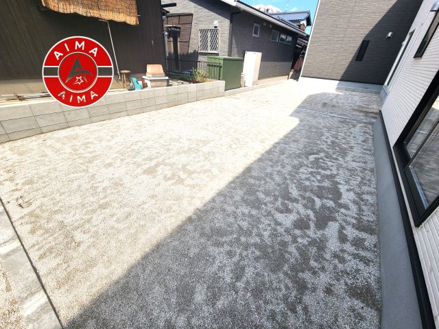 春日市一の谷1丁目第8-4棟（3号棟）の外観|お庭で自由な時間を過ごせます。