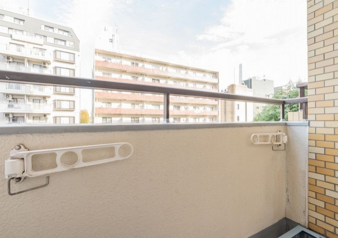 【バルコニー】